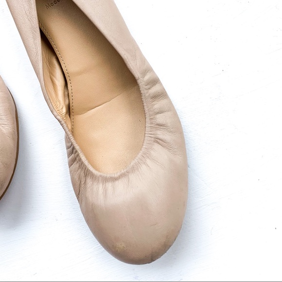 Elegant Tan Women's Ballet Flats - Picture 3 of 8